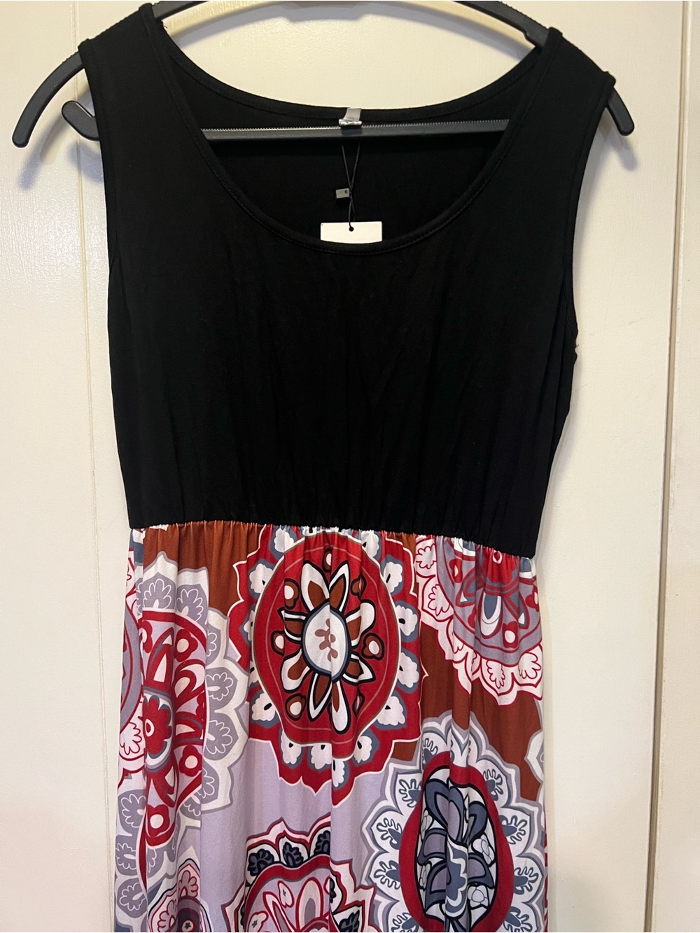 Black Sleeveless Floral-Print Women’s Top